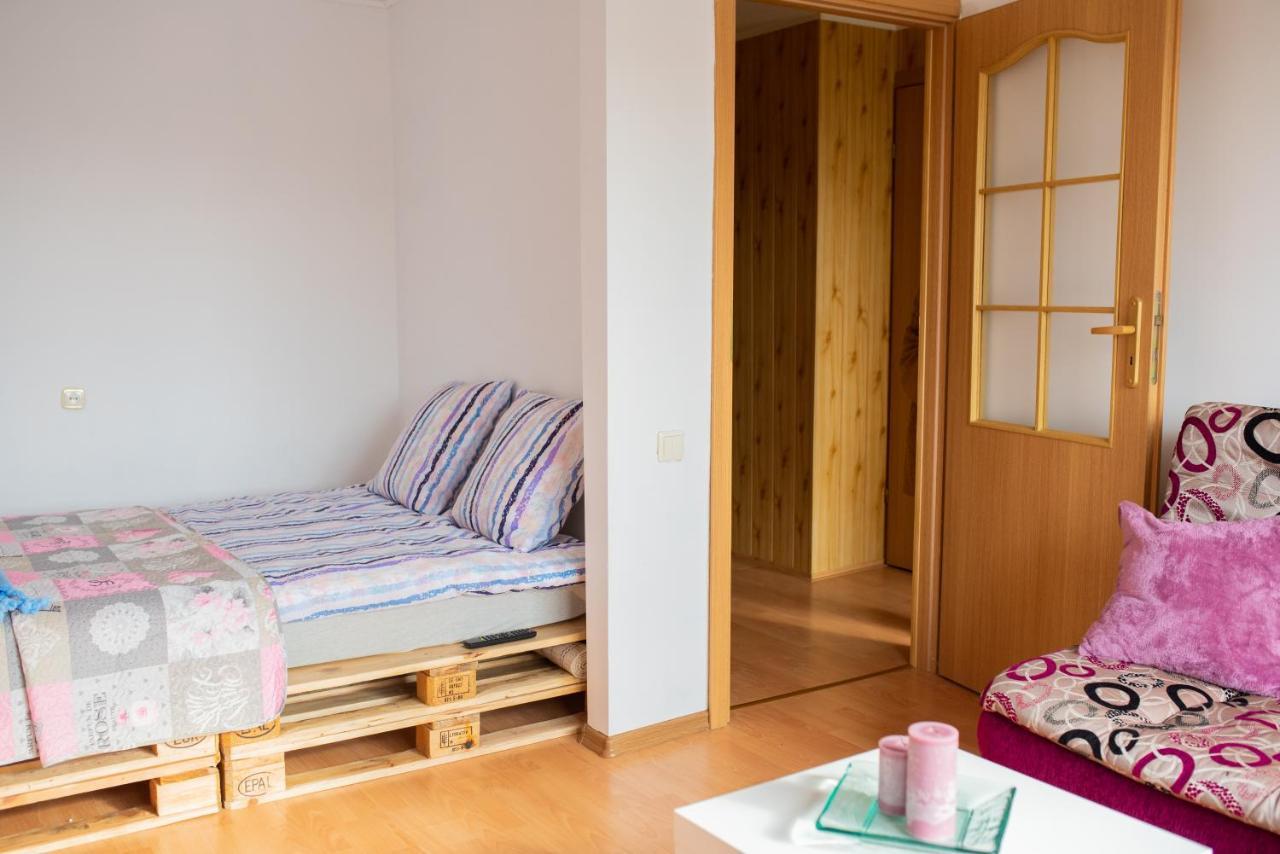 Centro Apartamentai Naujoji Akmene Екстериор снимка