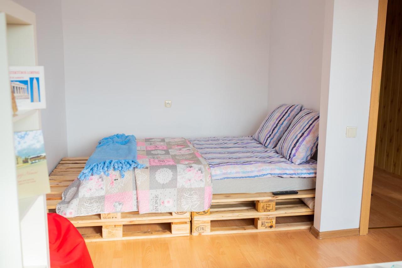 Centro Apartamentai Naujoji Akmene Екстериор снимка